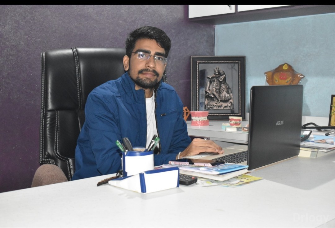 Dr. Vinit  Pareek from C-1115, New Loha Mandi Rd, near goodwill public school, Shankar Colony, Harmada, Jaipur, Rajasthan 3 ,Jaipur, Rajasthan, 302013, India 4 years experience in Speciality Dentist | Kayawell